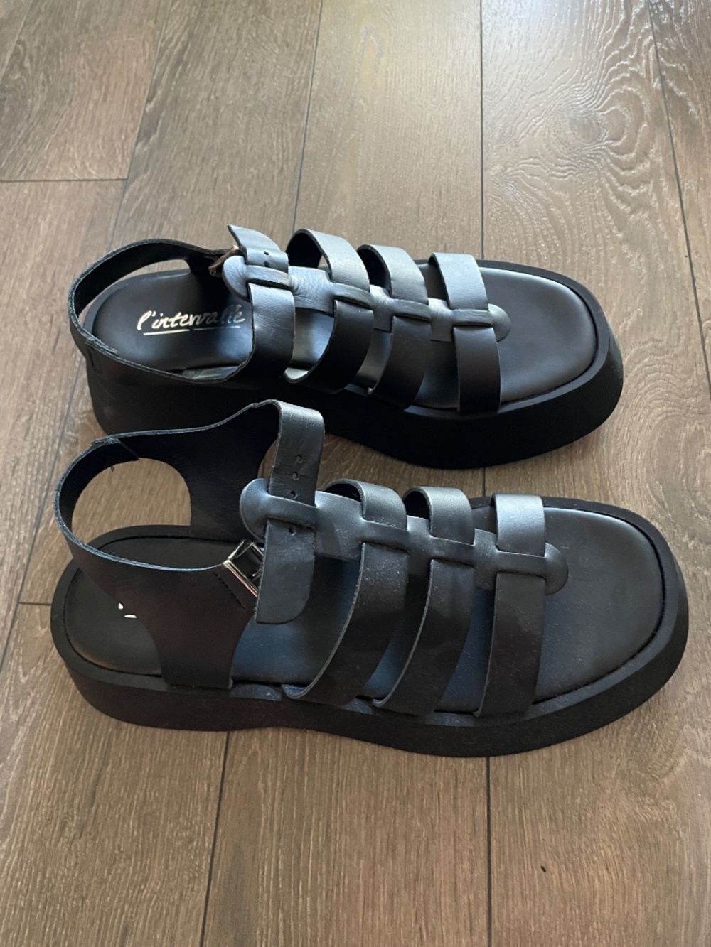 Sandals - Picture 3 of 7